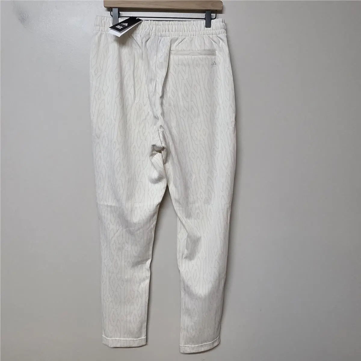 Adidas clothing - Monogram Core - Monogram Core - H18996 - White (UPC: 195733527891) 3