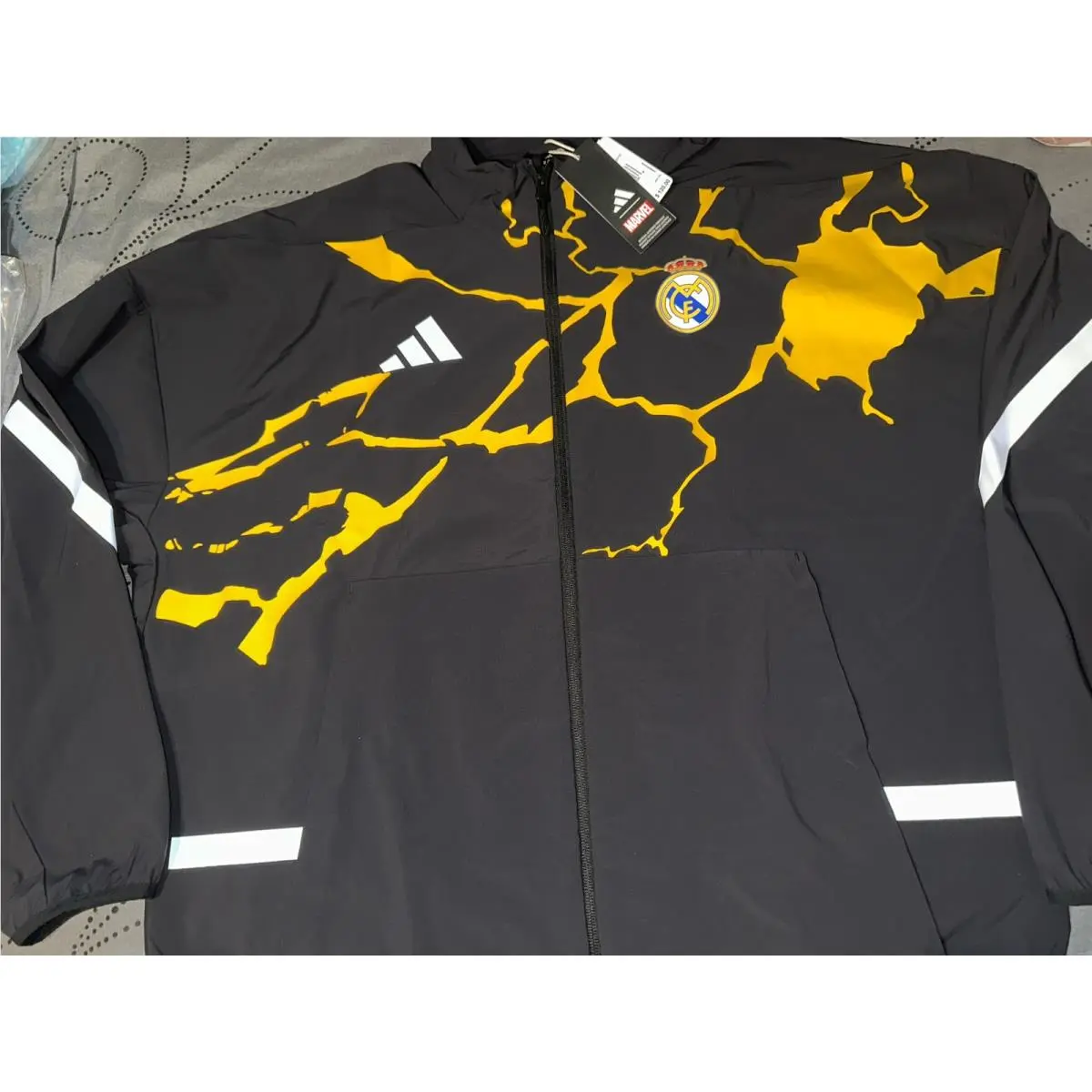 Adidas clothing - BLACK + YELLOW + WHITE 1