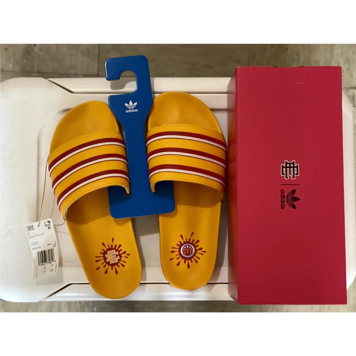 Adidas shoes - Adidas ADILETTE McDonald `s - ADILETTE McDonald - Red (UPC: 0194823770872) 4