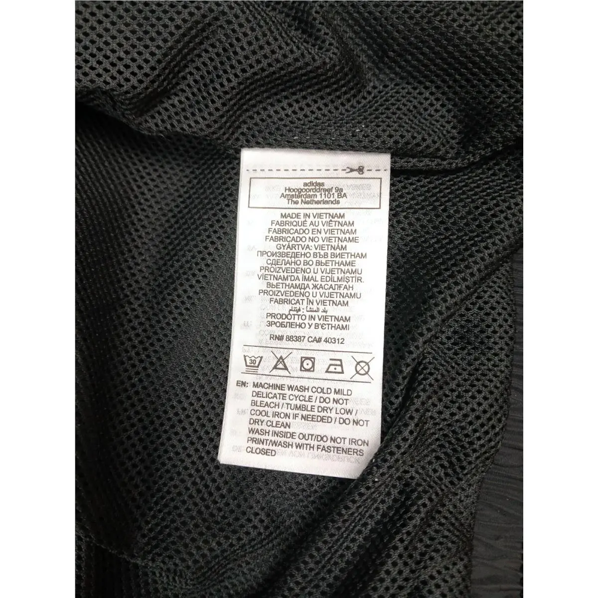 Adidas clothing - Black 5