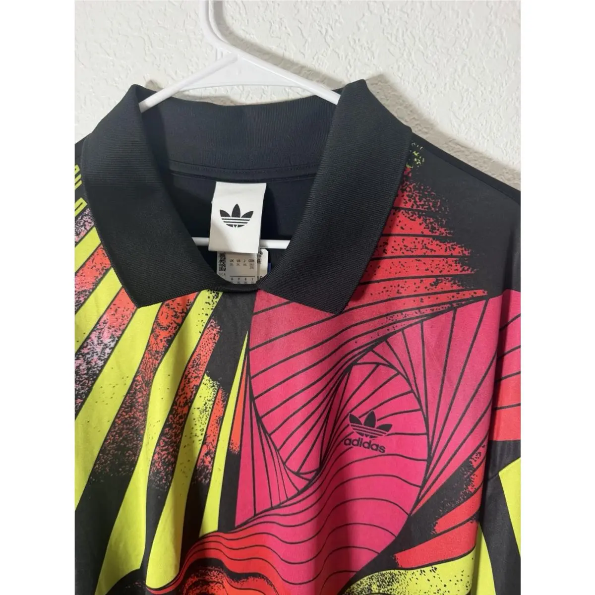 Adidas clothing - Adidas Archive - Archive - KC7918 - Red/Neon Green/Black 0