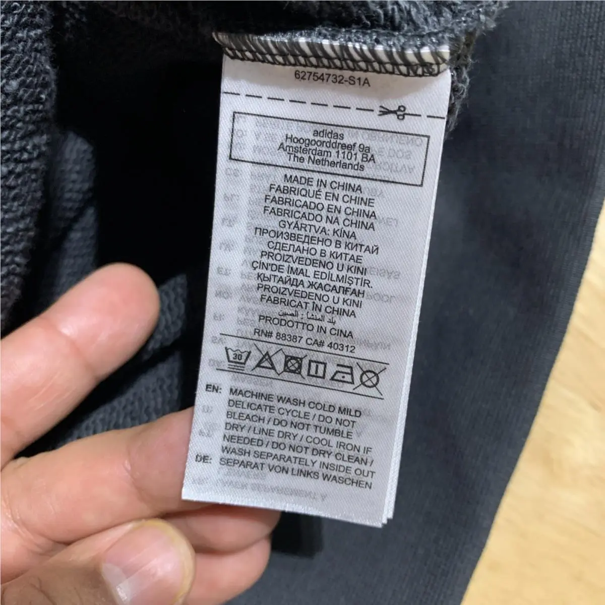 Adidas clothing - Black 6