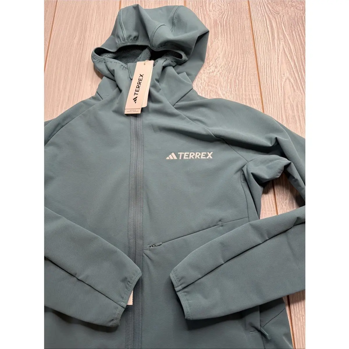 Adidas clothing - Green 2