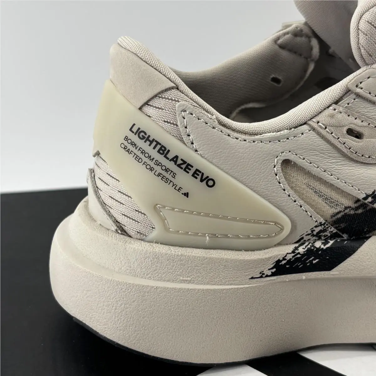 Adidas shoes - Adidas Lightblaze Evo - Lightblaze Evo - Beige 0