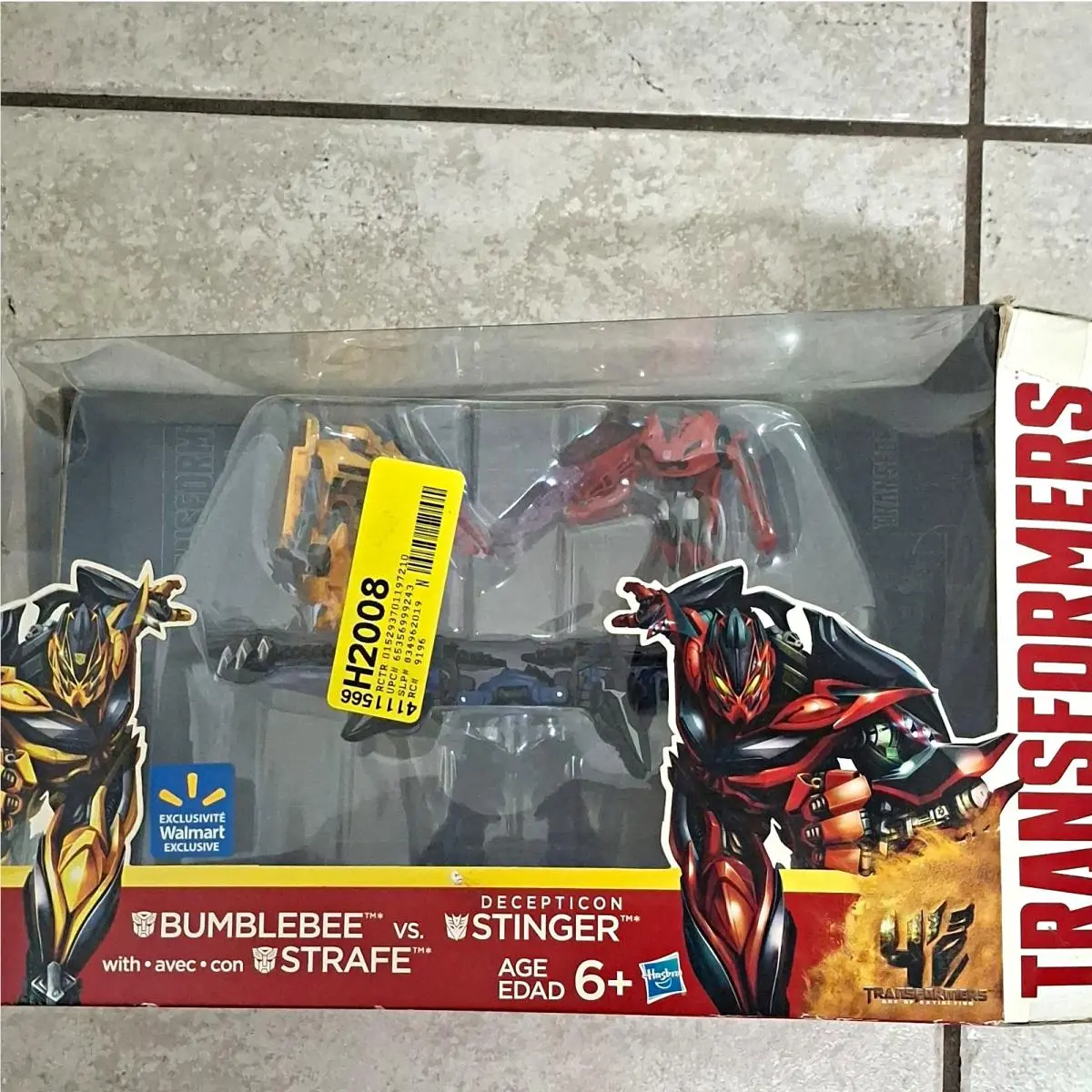 Hasbro Transformers Bumblebee vs Stinger w/ Strafe Action Figure Set Exclusive