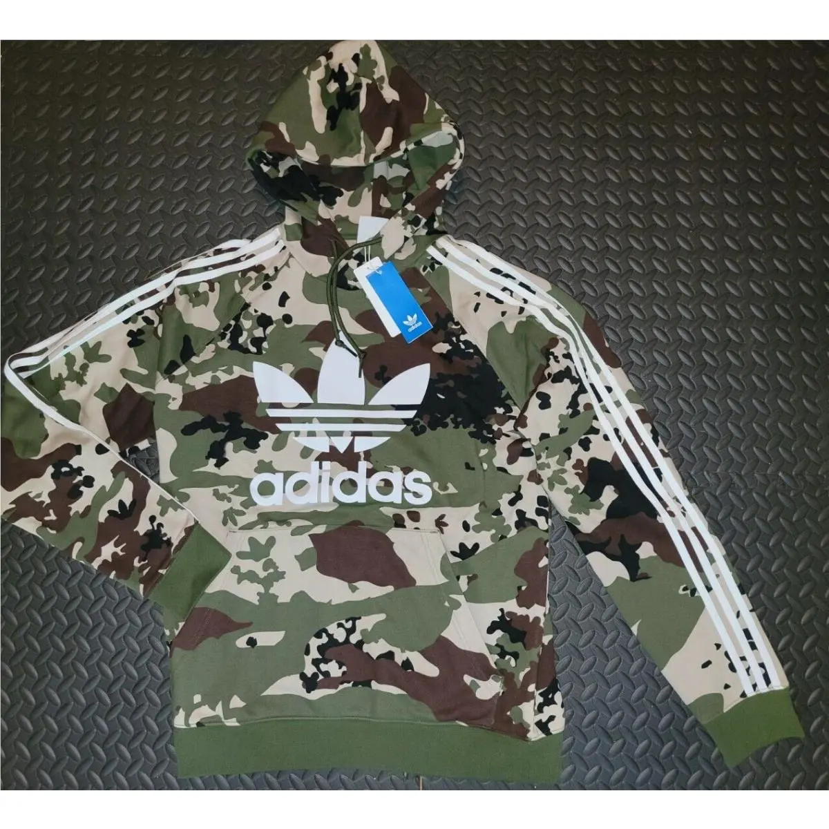 Adidas clothing - Green (UPC: 0889139064738) 4