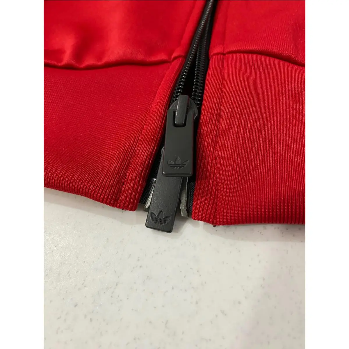 Adidas clothing - Better Scarlet Black 4