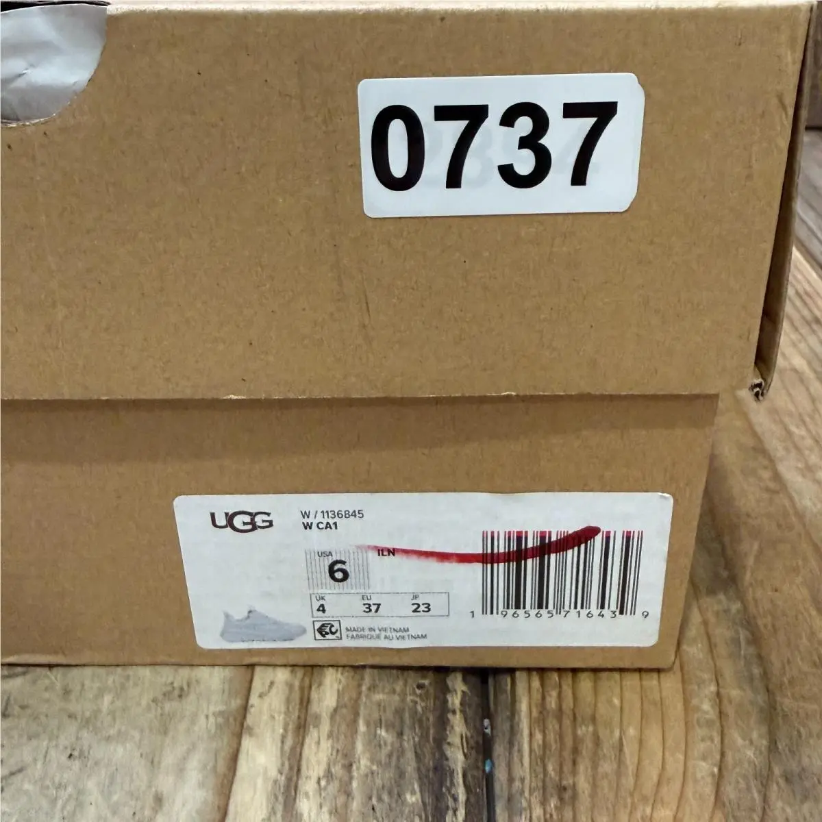 UGG shoes - CA1 - 1136845 - Blue (UPC: 196565716439) 11