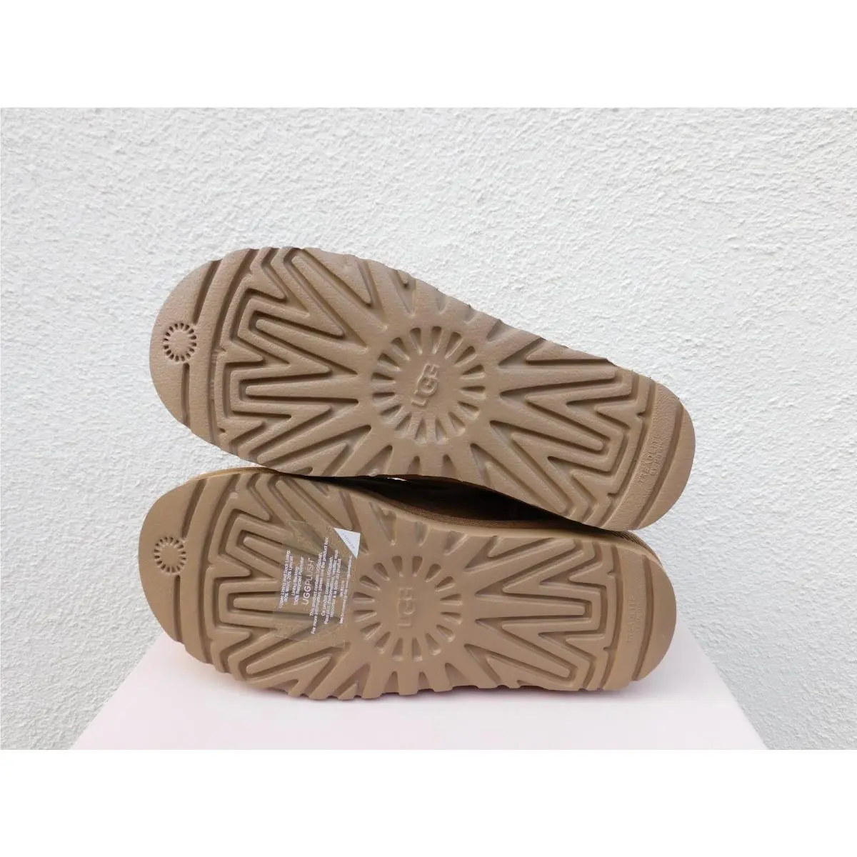 UGG shoes - UGG Tschabalala Classic Short - Tschabalala Classic Short - Chestnut (UPC: 195719954345) 2