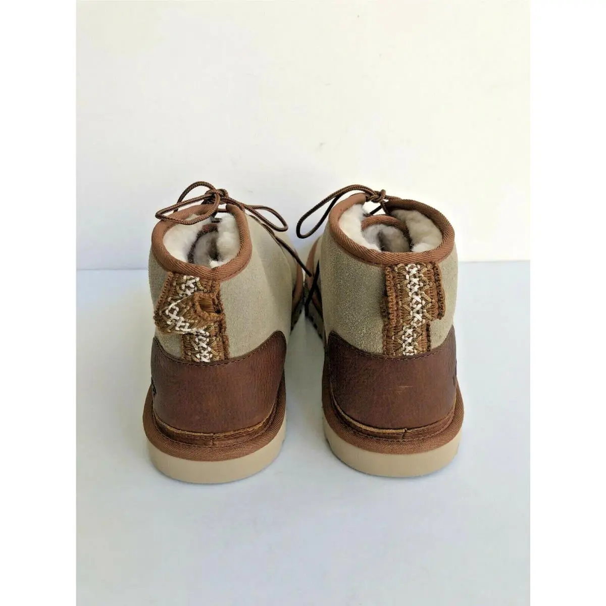 UGG shoes - WHITE PEPPER 2