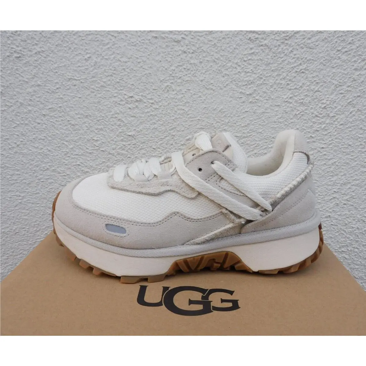 UGG shoes - UGG RetroFi Low - RetroFi Low - White (UPC: 197634804415) 0