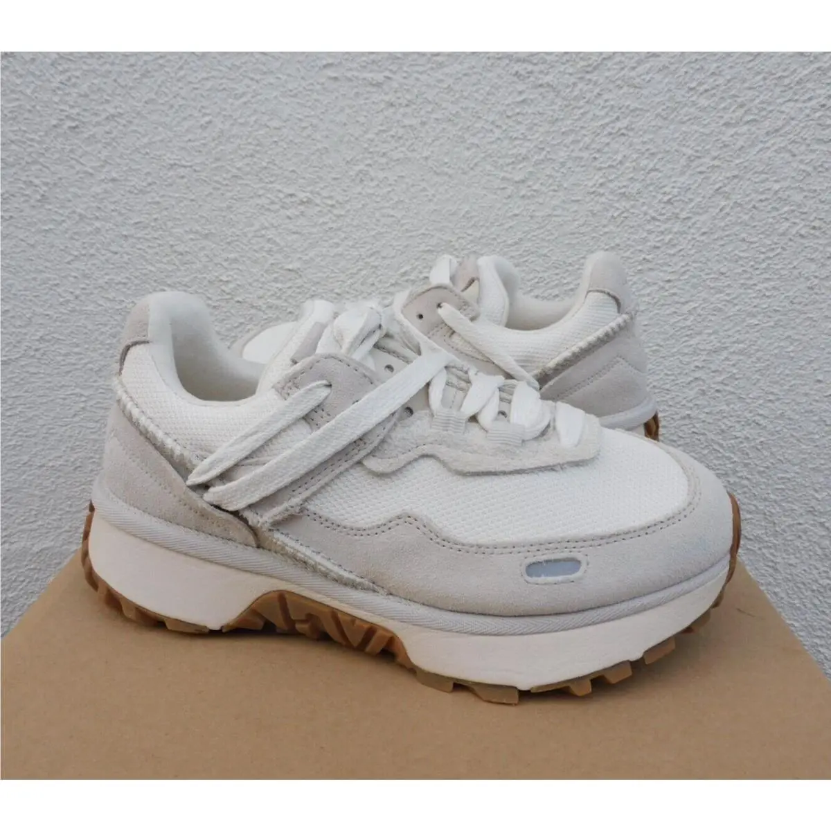 UGG shoes - UGG RetroFi Low - RetroFi Low - White (UPC: 197634804415) 3