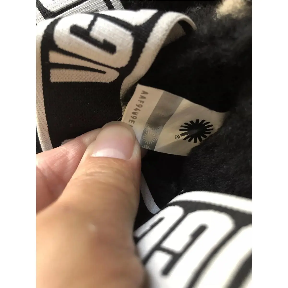 UGG shoes - Ugg Fluff Yeah - Fluff Yeah - BLACK 3