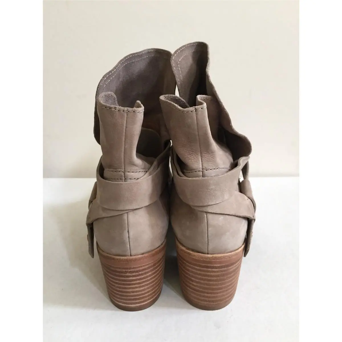 UGG shoes - SAHARA 2