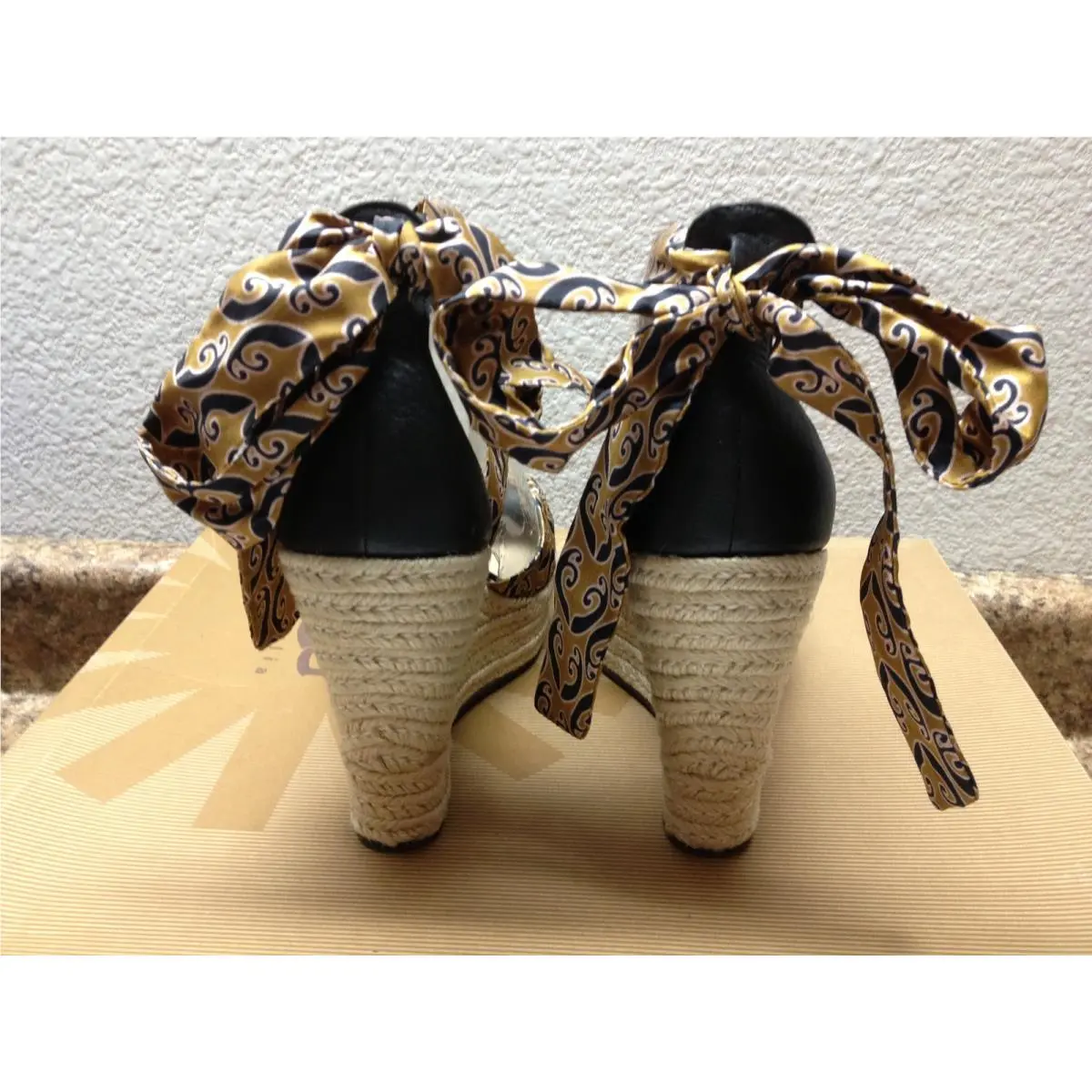 UGG shoes - Main: BLACK 2
