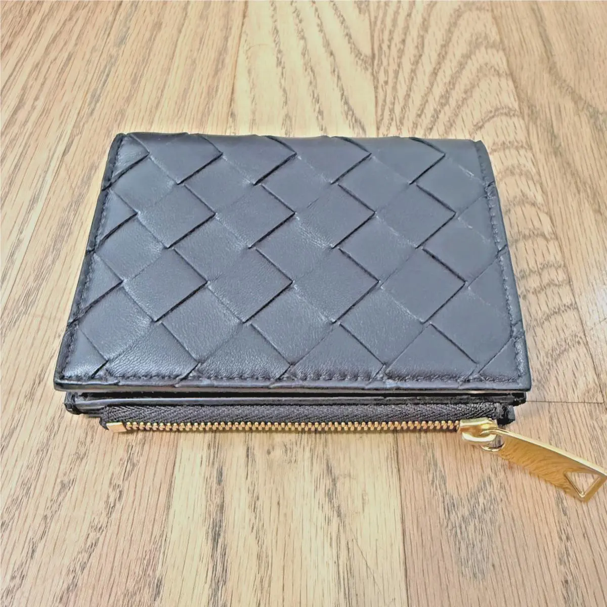 Intrecciato Portafoglio Bi Fold Wallet Brown Calf Skin Zipper by Bottega Veneta