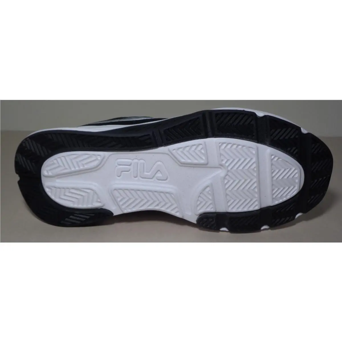 Fila shoes - Action Stride Energized - Action Stride Energized - Black / White / Matte Silvery Metallic (UPC: 196447866887) 16
