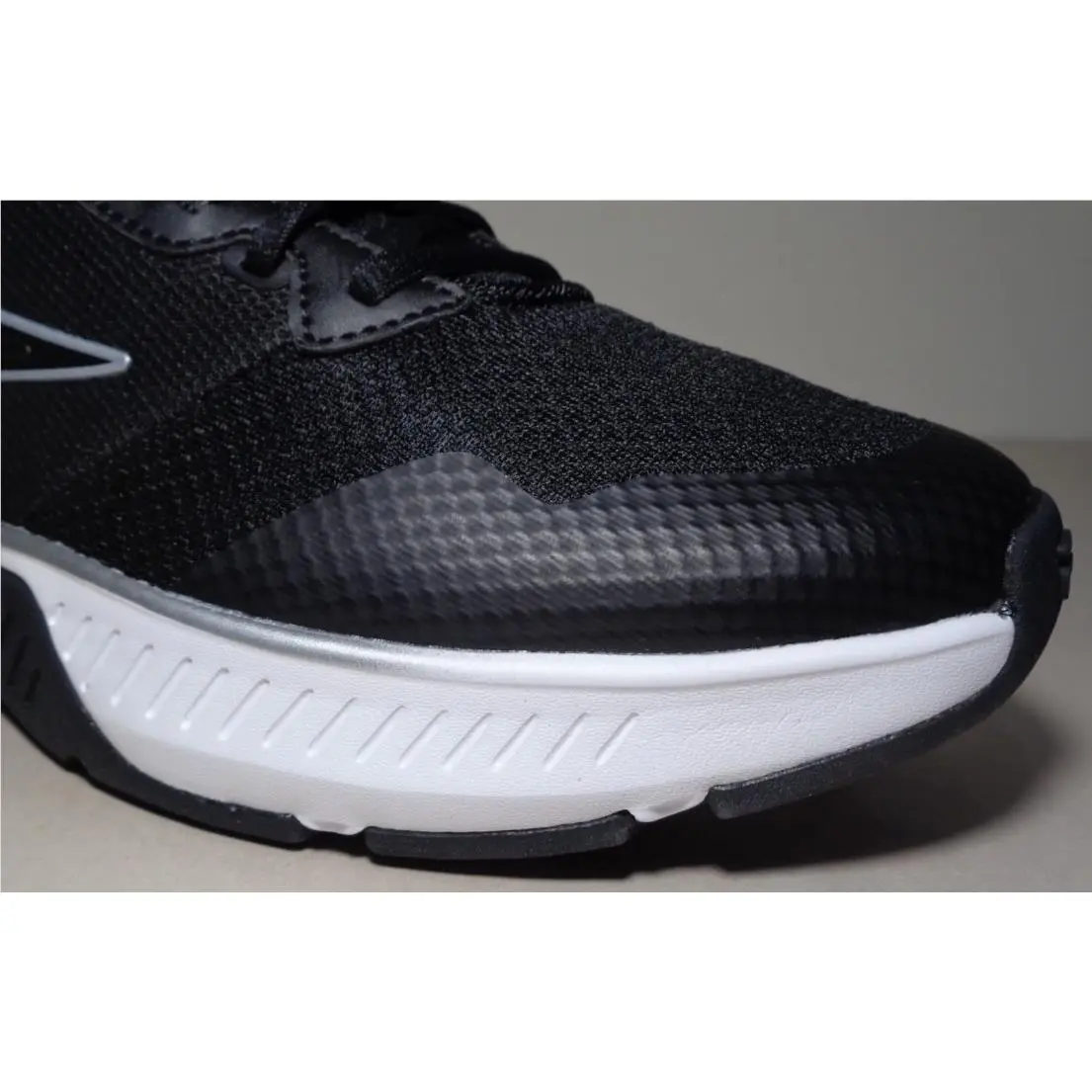 Fila shoes - Action Stride Energized - Action Stride Energized - Black / White / Matte Silvery Metallic (UPC: 196447866887) 6