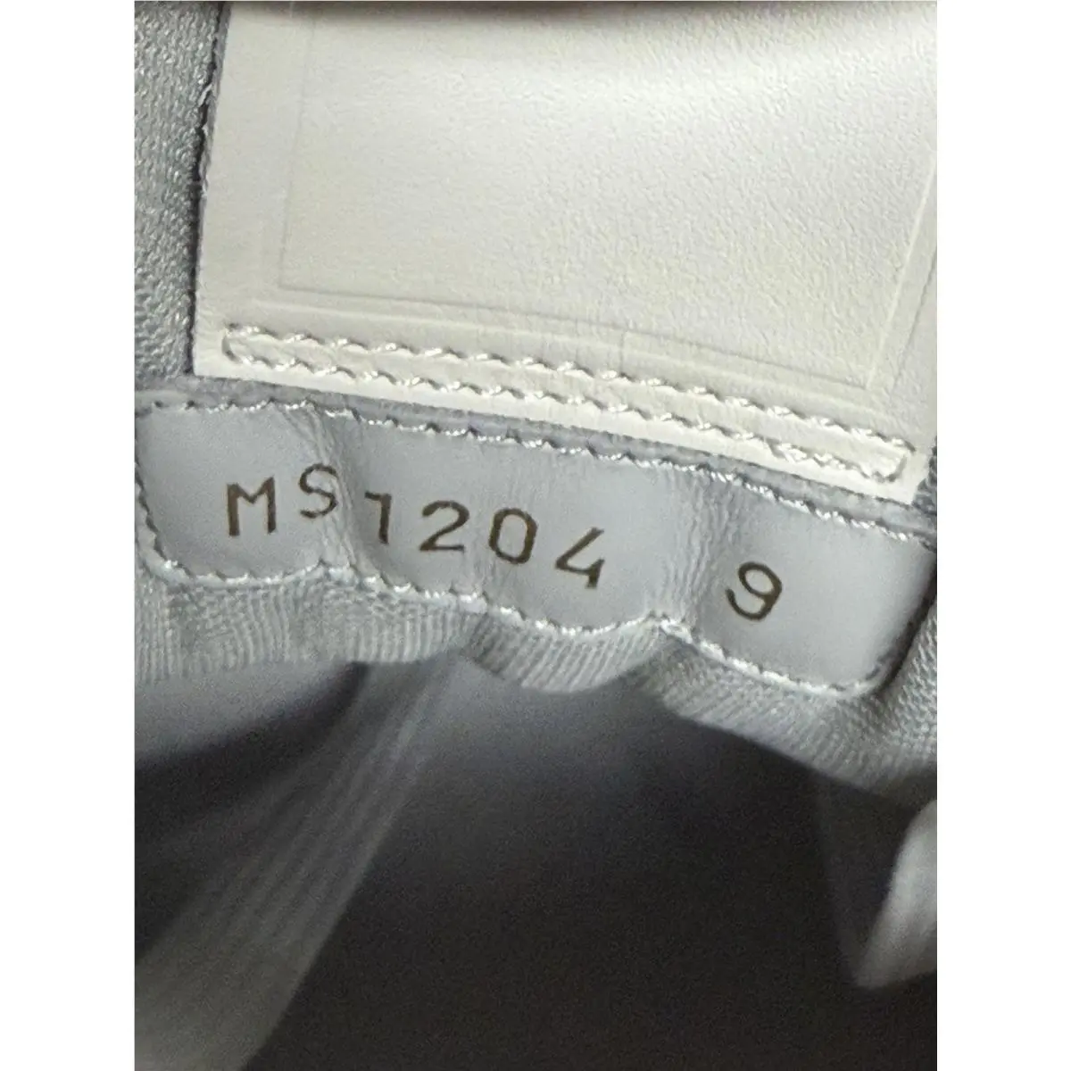 Louis Vuitton shoes - Louis Vuitton LV Trainer - Trainer - 1A8WAZ - White 9