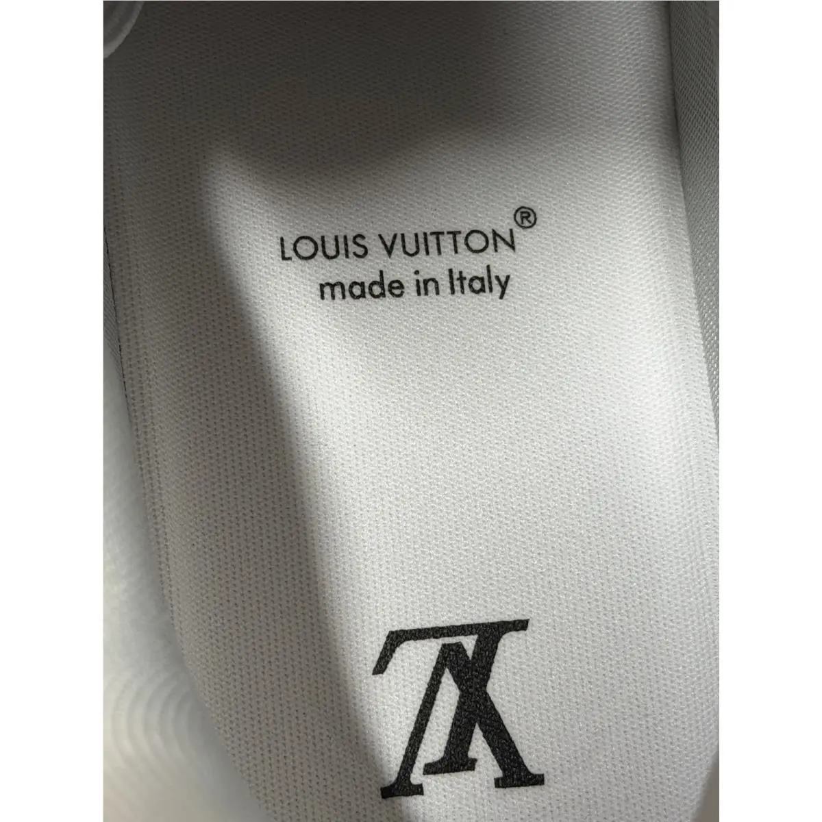 Louis Vuitton shoes - Louis Vuitton LV Trainer - Trainer - 1A8WAZ - White 10