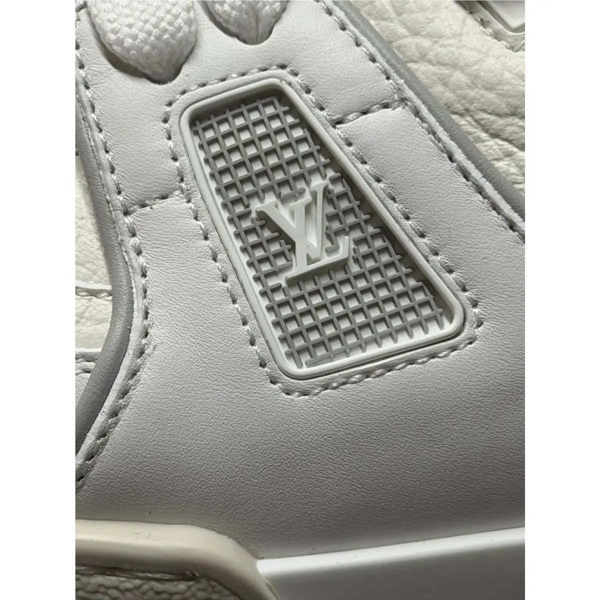 Louis Vuitton shoes - Louis Vuitton LV Trainer - Trainer - 1A8WAZ - White 7