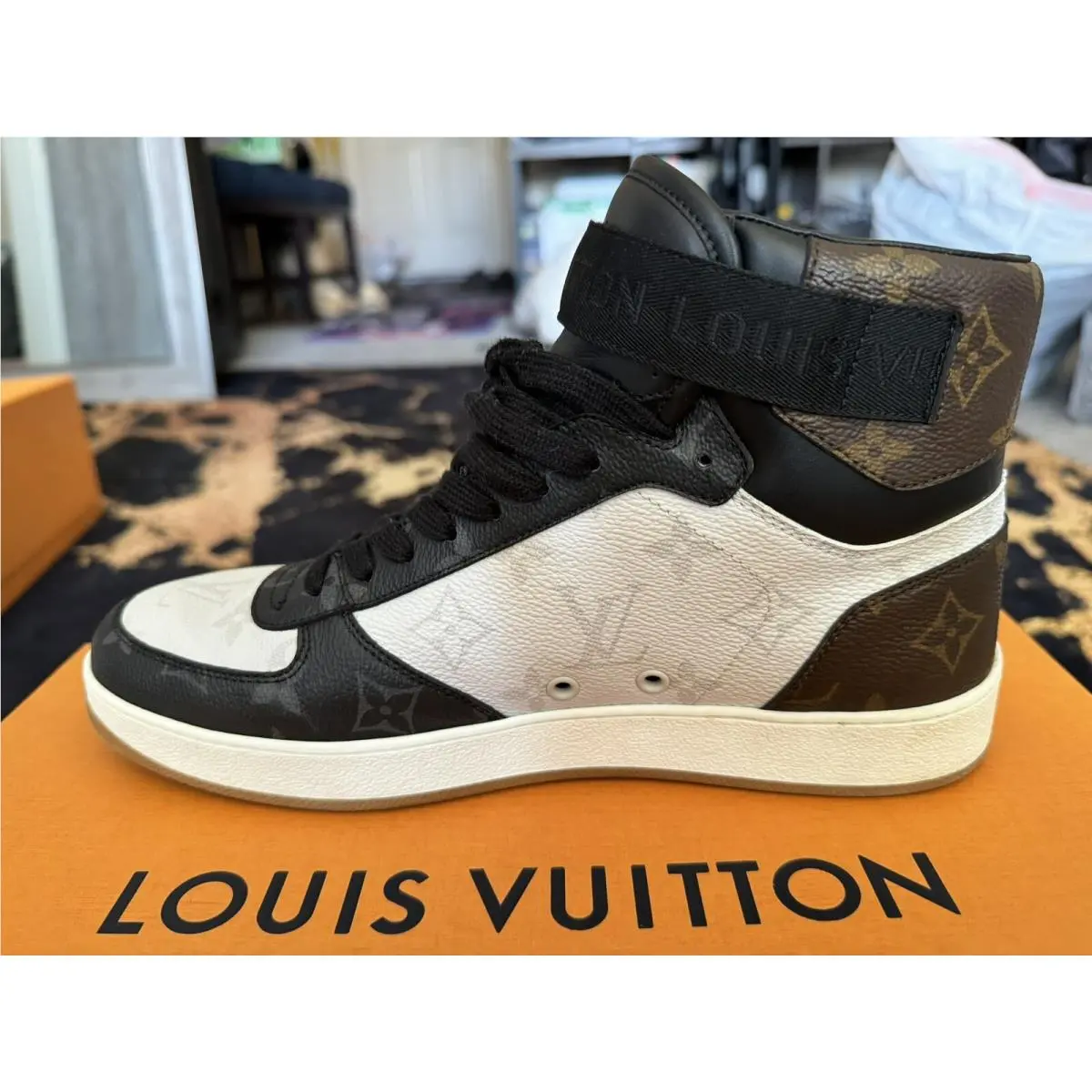 Louis Vuitton shoes - Louis Vuitton Rivoli - Rivoli - 1A44VS - Gray 3