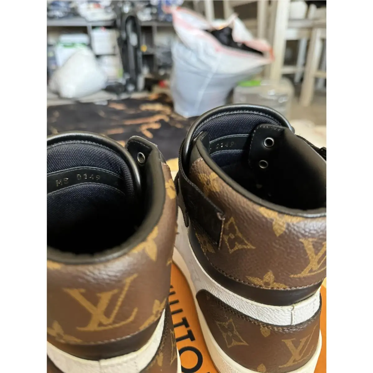 Louis Vuitton shoes - Louis Vuitton Rivoli - Rivoli - 1A44VS - Gray 6