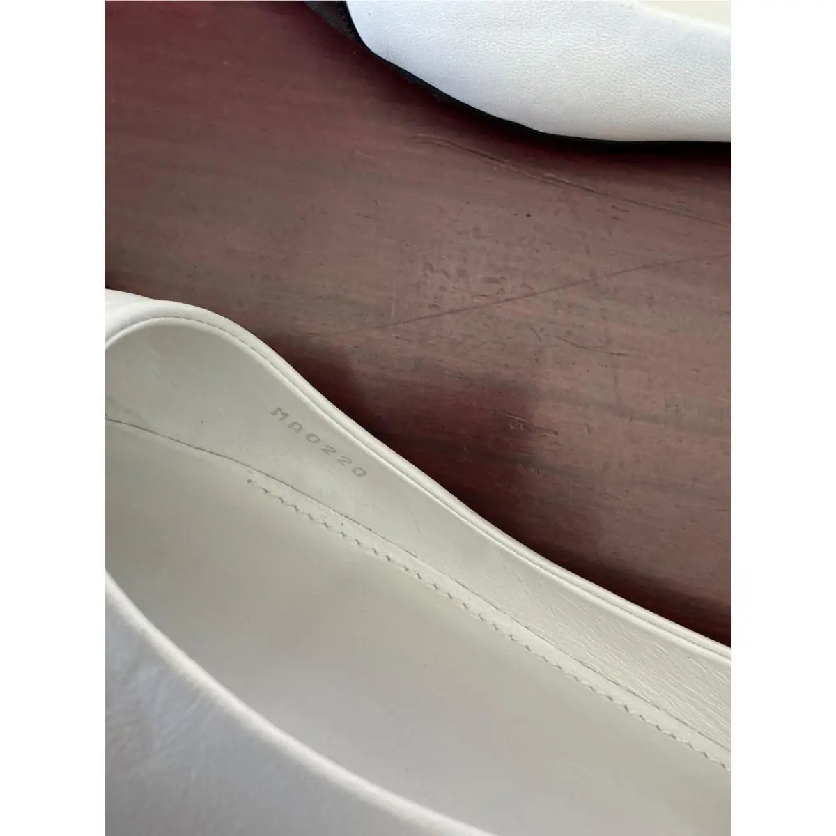 Louis Vuitton shoes - MD0220 Capucine Flat Ballerina - Capucine Flat Ballerina - White / Black 5