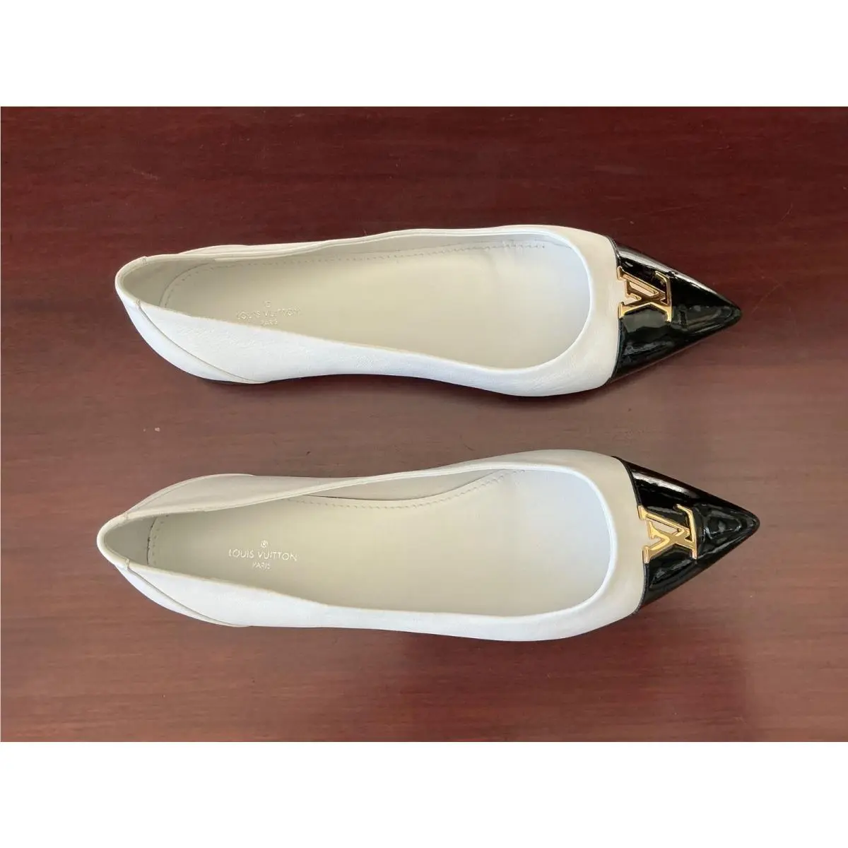 Louis Vuitton shoes - MD0220 Capucine Flat Ballerina - Capucine Flat Ballerina - White / Black 2