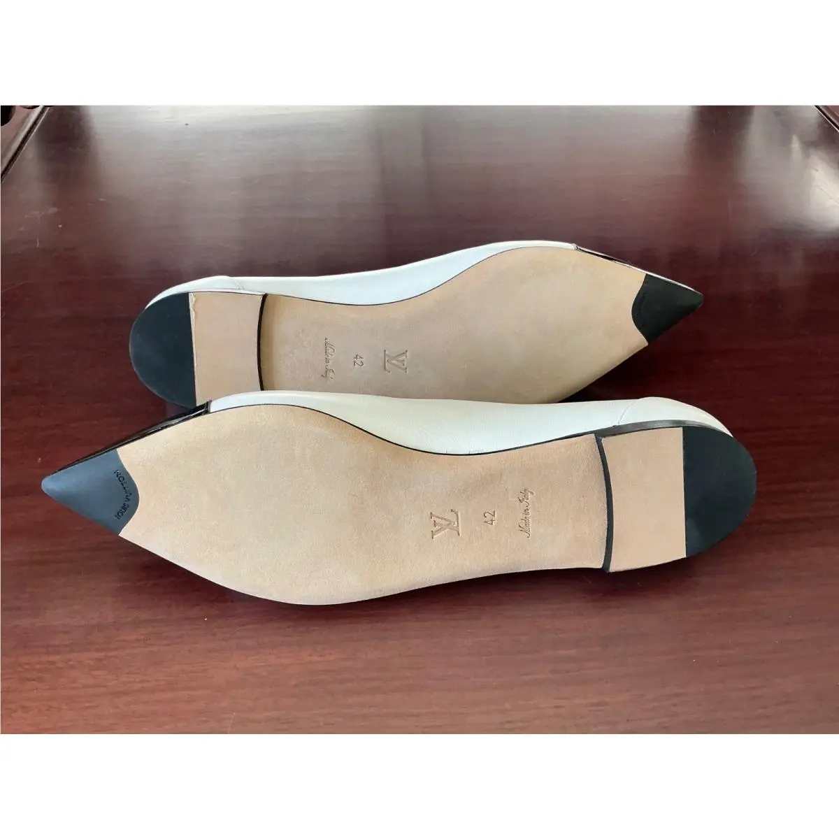 Louis Vuitton shoes - MD0220 Capucine Flat Ballerina - Capucine Flat Ballerina - White / Black 6