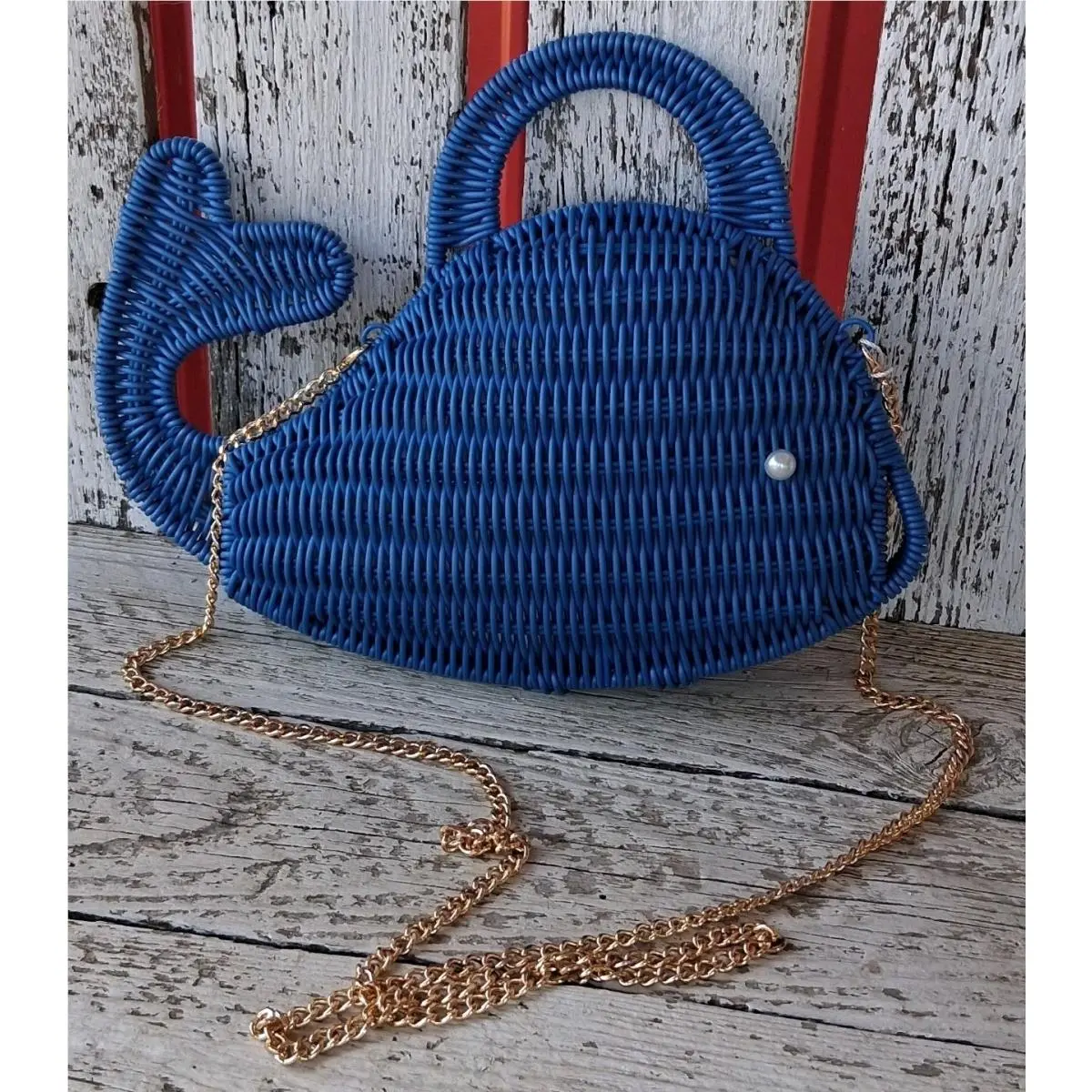 Tommy Bahama Navy Whale Novelty Crossbody Bag Gold Chain Pearl Magnetic