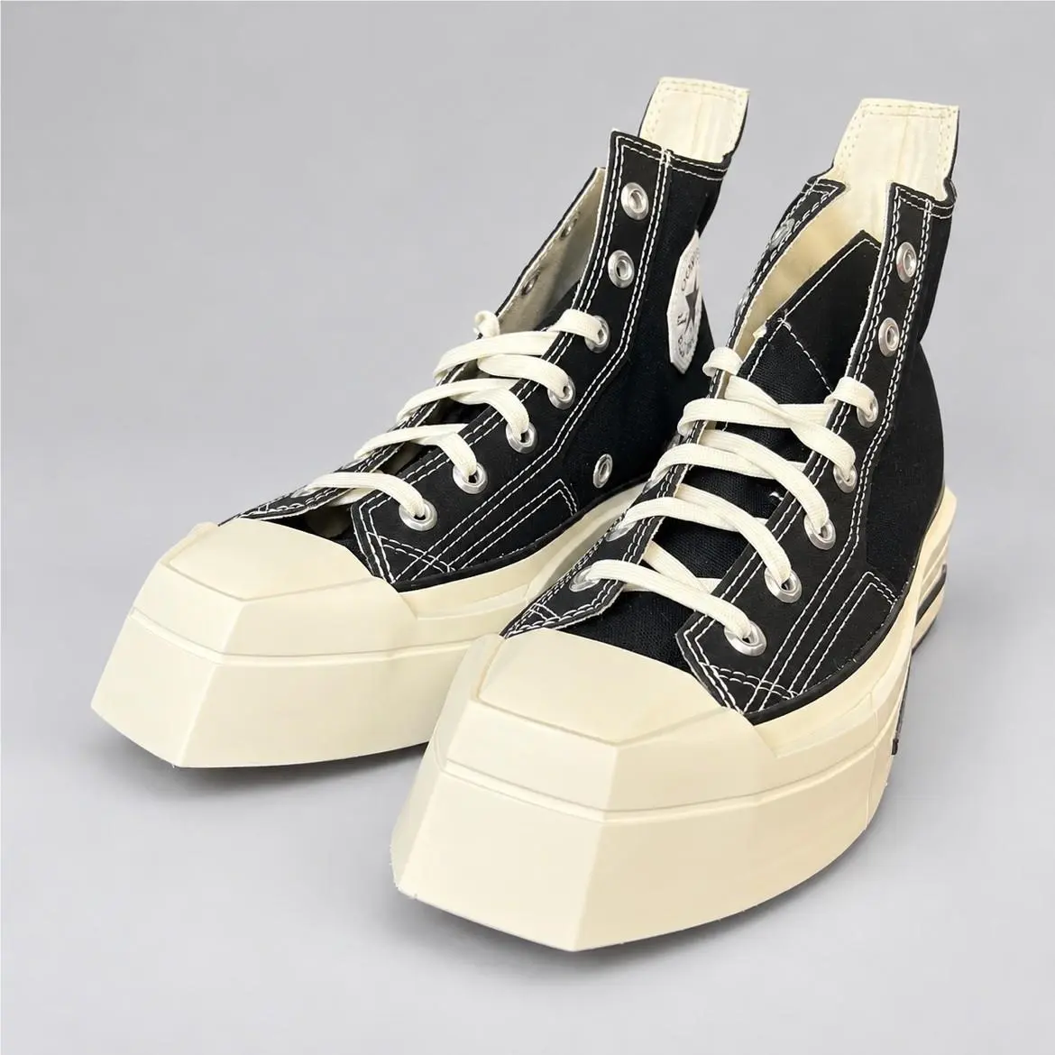 Converse shoes - Chuck 70 De Luxe Squared Hi - A06435C - Black 0