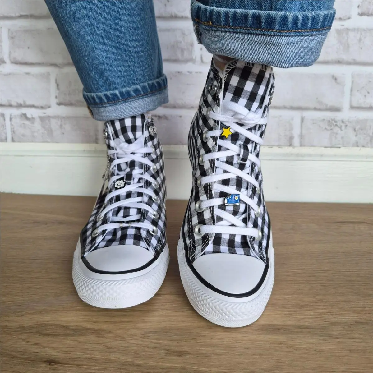 Converse shoes - Converse Hello Kitty And Friends Picnic - A17697 - Black (UPC: 194435988191) 1