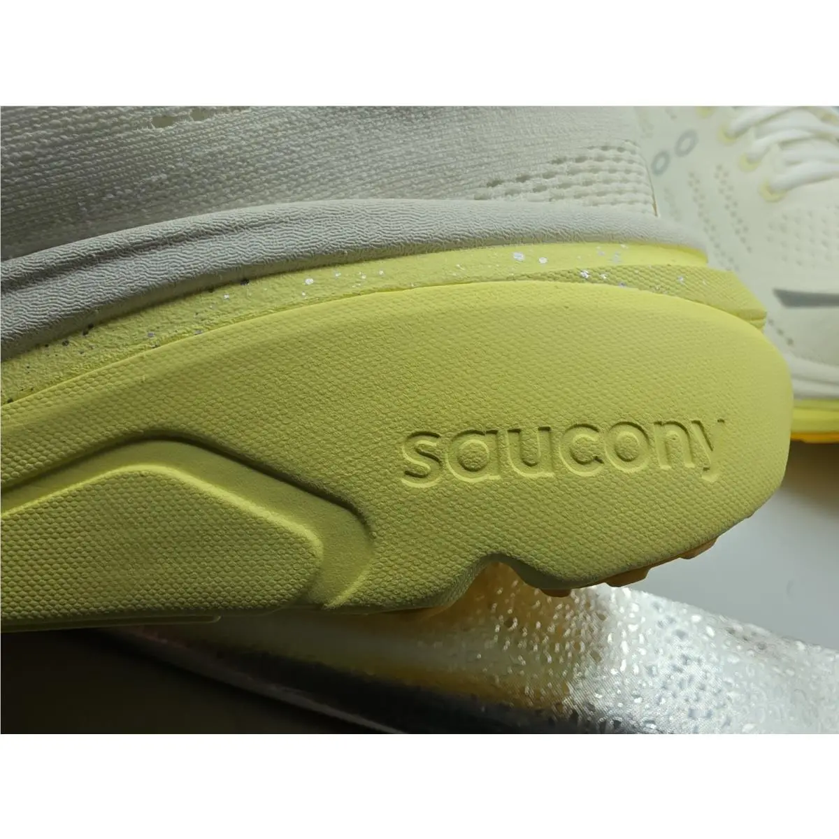Saucony shoes - Saucony Hurricane 25 - Hurricane - S11026-144 - Ivory (UPC: 737566862550) 4