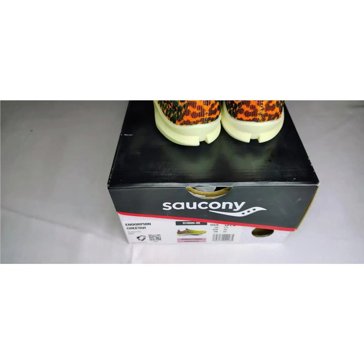 Saucony shoes - Saucony Endorphin Cheetah - Endorphin Cheetah - Black / Gold / Multi (Volt Yellow / Cheetah Leopard Animal Print) 8