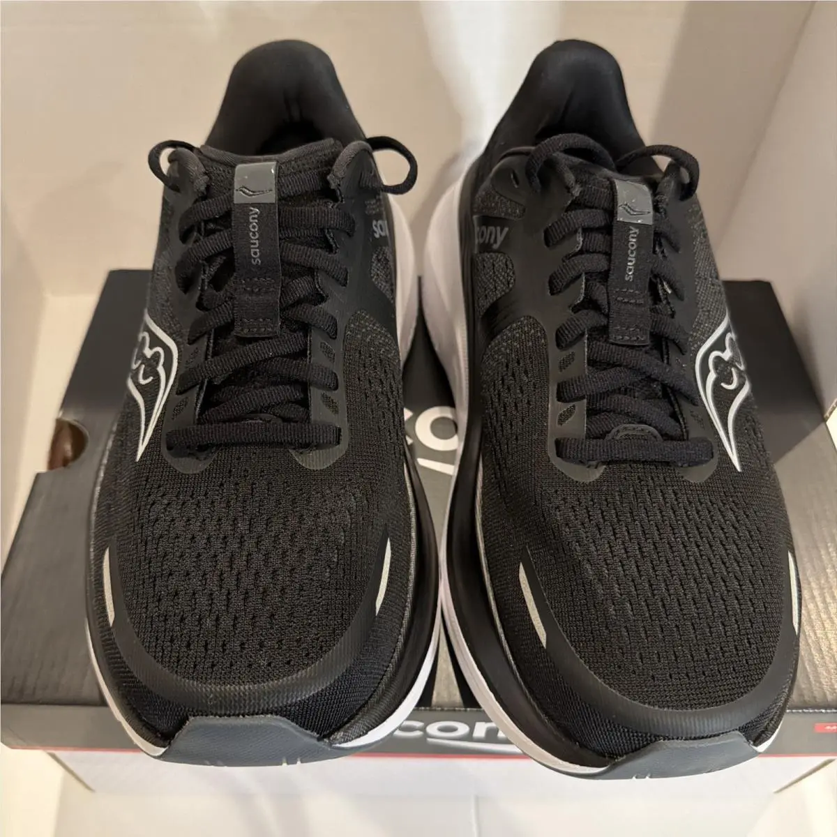 Saucony shoes - Saucony Guide 18 - Guide - S10999-100 - Black 2