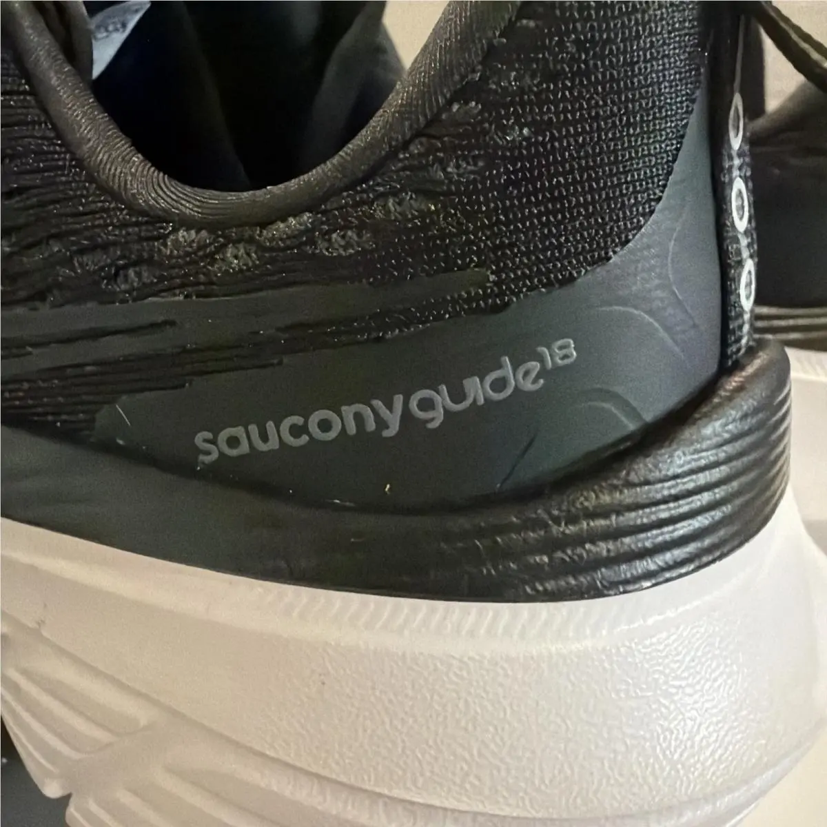 Saucony shoes - Saucony Guide 18 - Guide - S10999-100 - Black 8