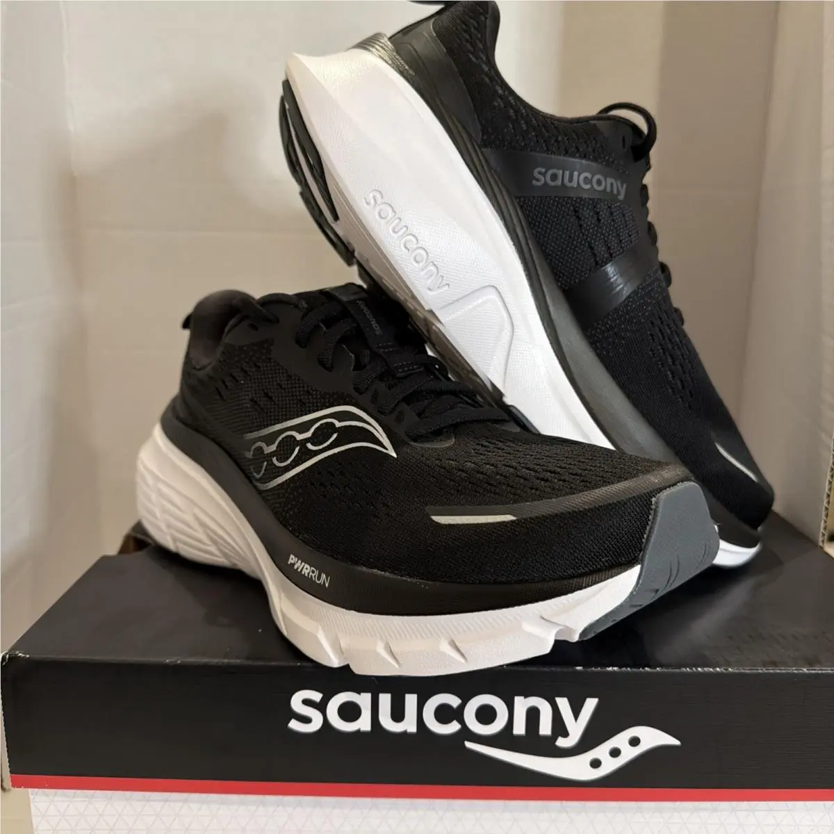 Saucony shoes - Saucony Guide 18 - Guide - S10999-100 - Black 1