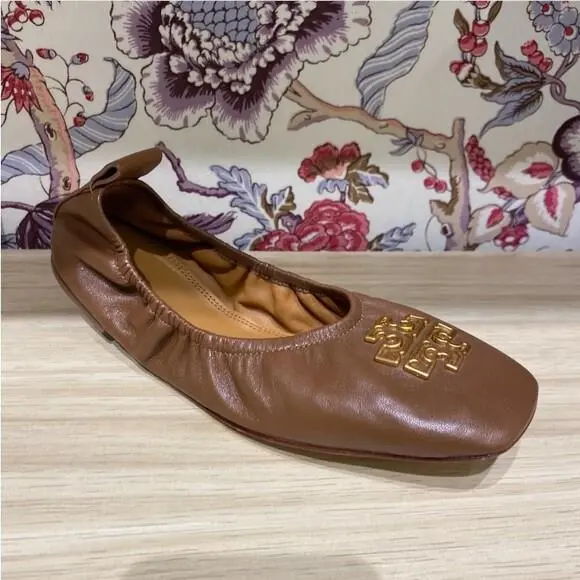 Tory Burch shoes - Tory Burch Logo - Logo - Brown 3
