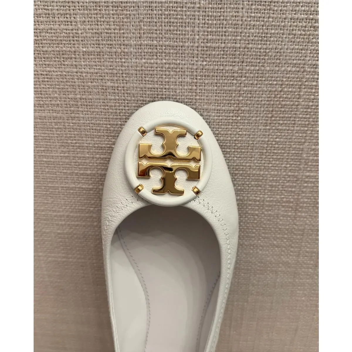 Tory Burch shoes - Tory Burch Logo - Logo - White 1