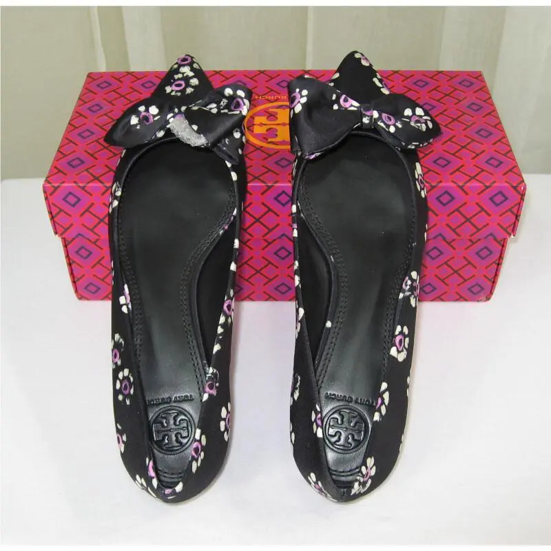 Tory Burch shoes - Rosalind Bow Floral Printed Satin Ballet Flat - 43022 - Black Stamped Floral, Manufacturer: Black Stamped Floral (UPC: 190041720545) 4