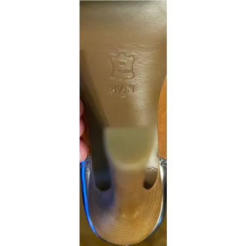 Tory Burch shoes - Tory Burch Logo - Logo - Brown (UPC: 0885427277422) 3