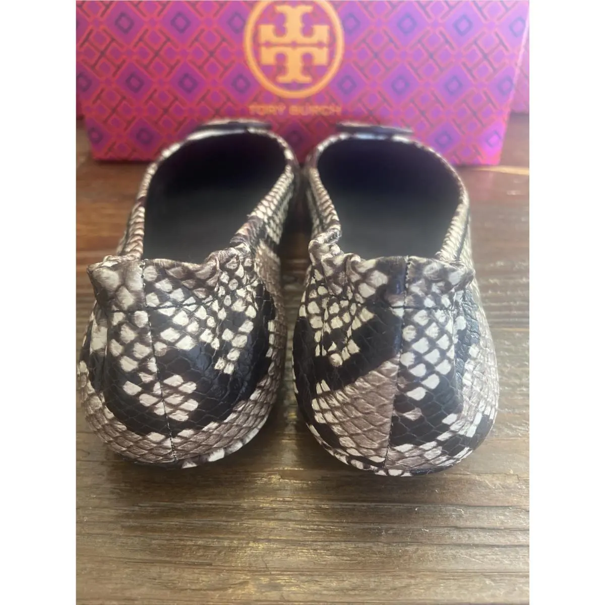 Tory Burch shoes - Tory Burch Logo - Logo - Multicolor (UPC: 192485525779) 5