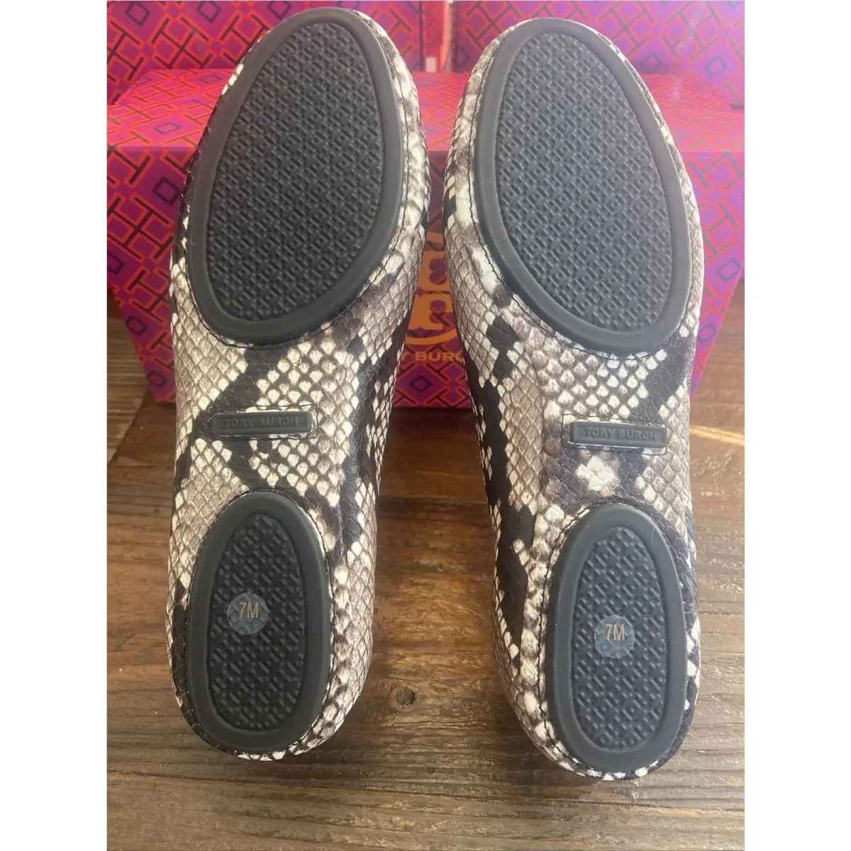 Tory Burch shoes - Tory Burch Logo - Logo - Multicolor (UPC: 192485525779) 6