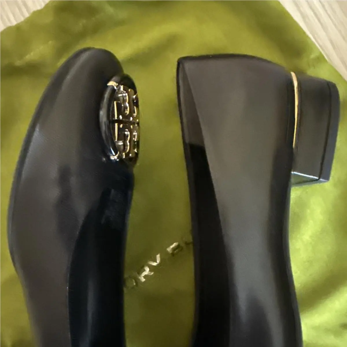 Tory Burch shoes - Tory Burch Logo - Logo - Black 5
