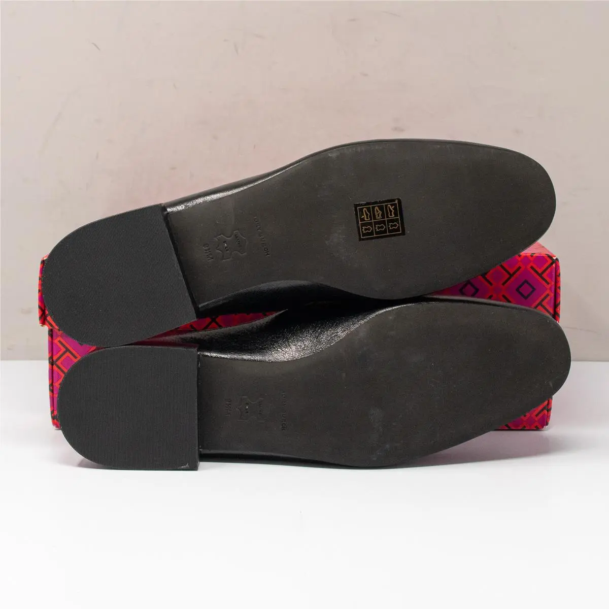 Tory Burch shoes - Jessa Pointed Toe Horse Head Buckle - 156298 - Black (UPC: 196133952214) 2