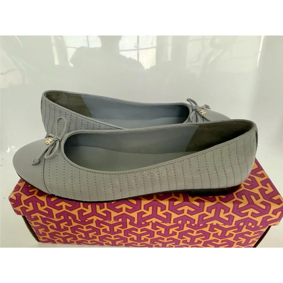 Tory Burch shoes - Tory Burch Logo - Logo - Gray 3