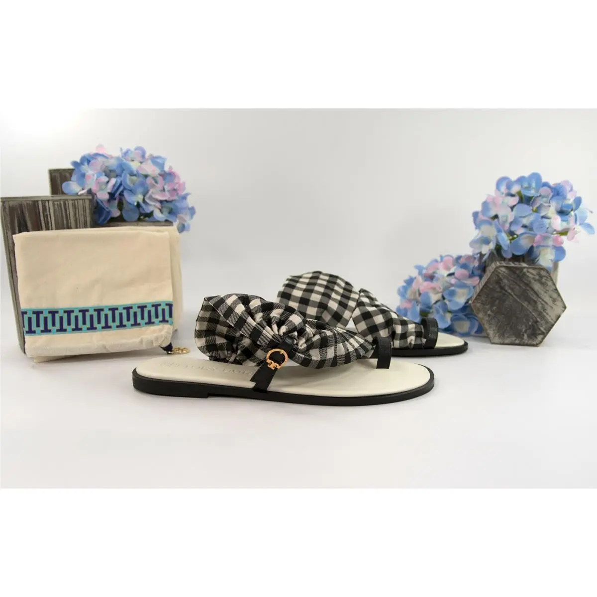 Tory Burch shoes - Thong - Thong - Black (UPC: 190041814978) 0