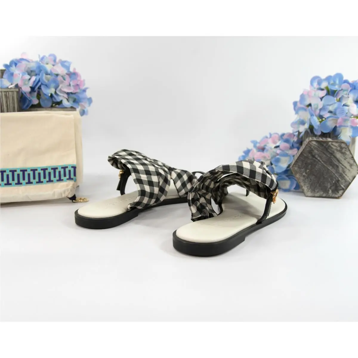 Tory Burch shoes - Thong - Thong - Black (UPC: 190041814978) 2