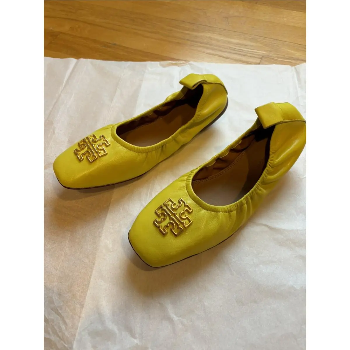 Tory Burch shoes - Green (UPC: 196133346648) 0